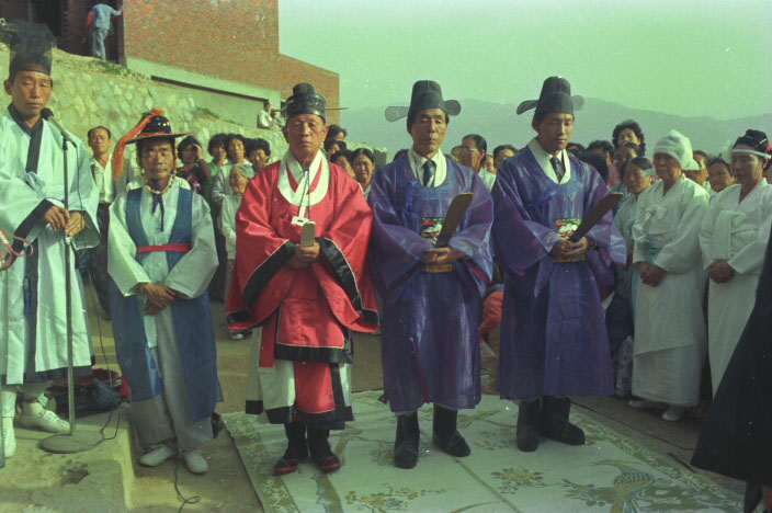 1982.5.8_대관령 국사성황제003.jpg